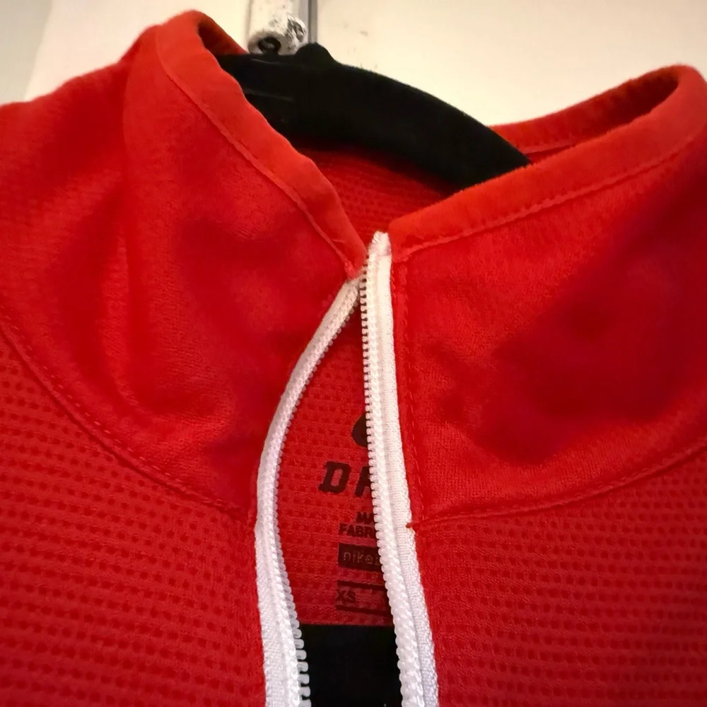 NWOT Nike Dri-Fit Red and White Sports Jacket - Picture 7 of 8